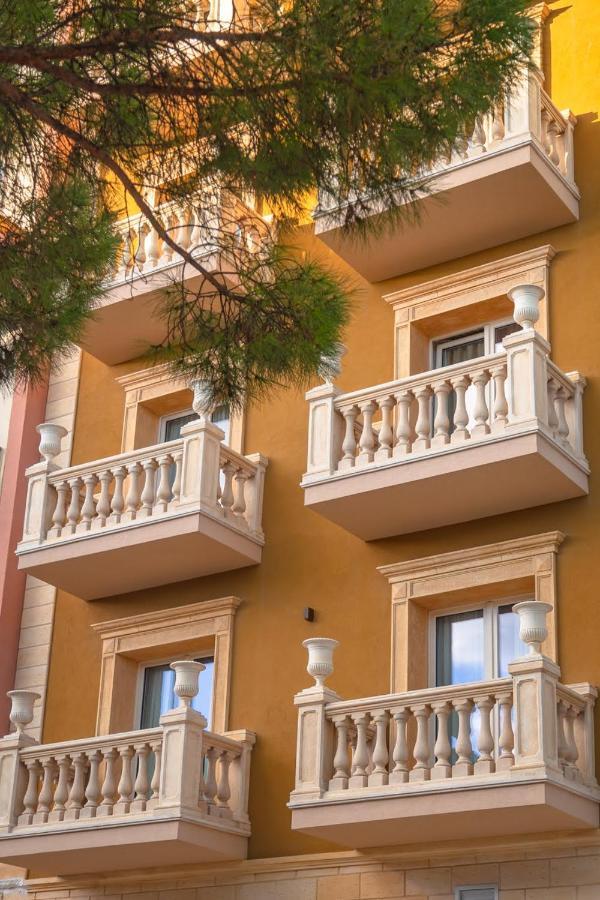Hotel La Paloma Blanca 4*