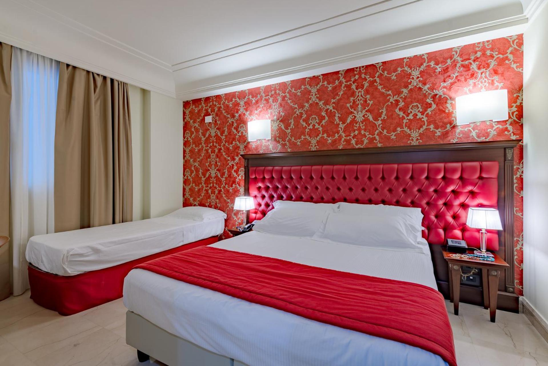 Hotel La Paloma Blanca 4*